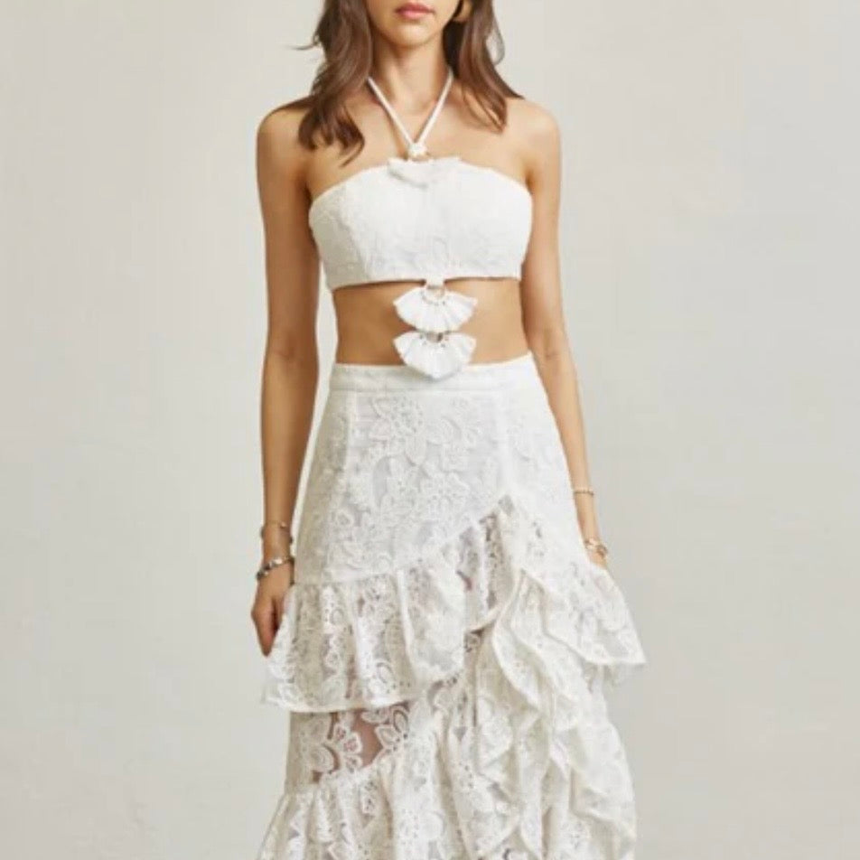 Beautiful white maxi dress with a ruffled skirt