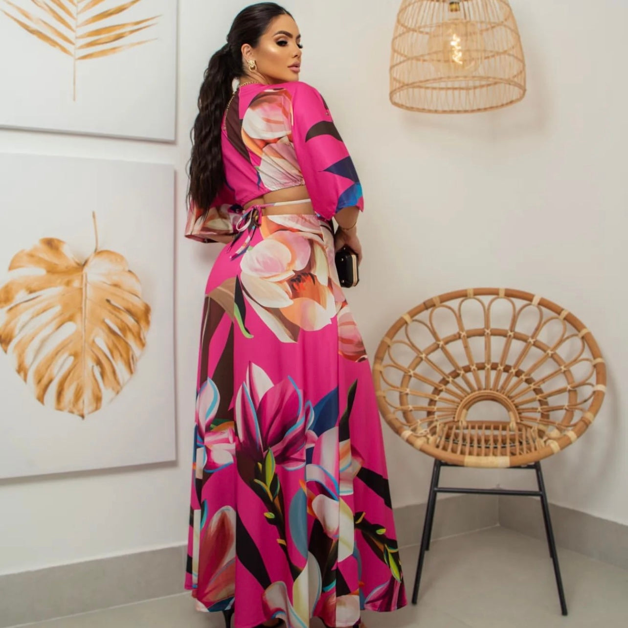 01. Maxi dress, Long dress with long sleeves, floral design. casual