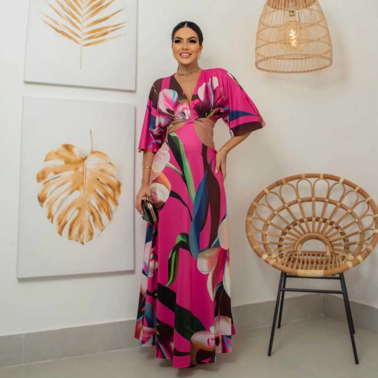 01. Maxi dress, Long dress with long sleeves, floral design. casual
