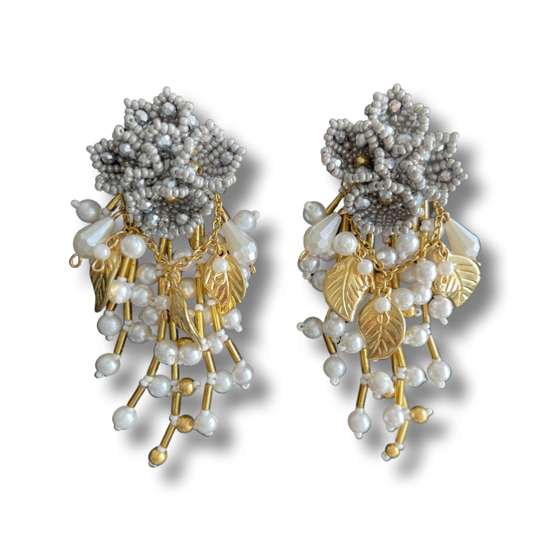 04. Elegant silver flower earrings