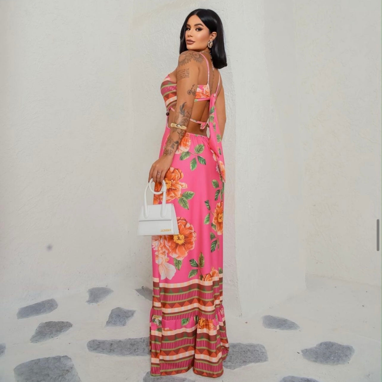 01. Maxi dress, Long dress, with straps, neckline and open back. pink color whith main flowers