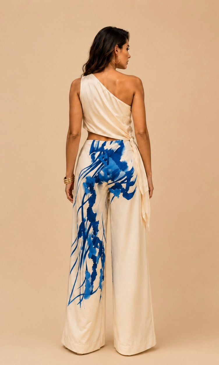 Set two pieces, artistic blue paintbrush stroke print over an ivory base.