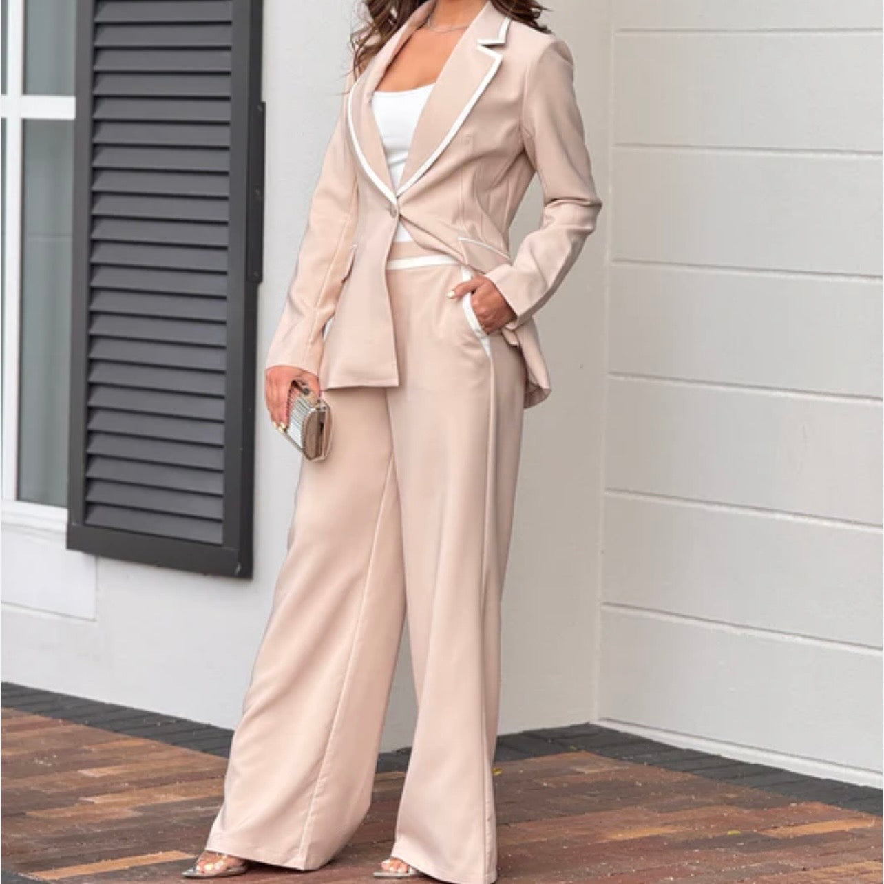 Two-piece outfit: beige trousers and jacket