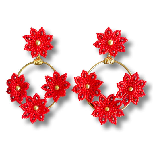 03. Earrings designed in four red flowers