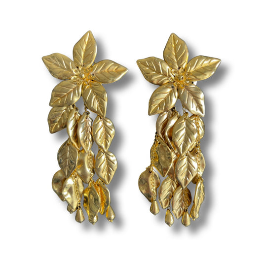 04. Gold flower earrings with gold leaf straps