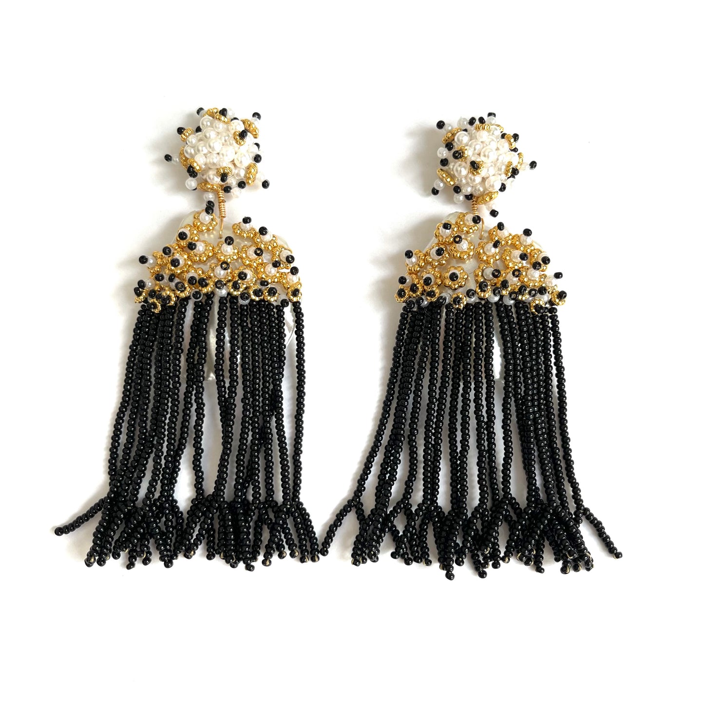 06. Strappy earrings black color