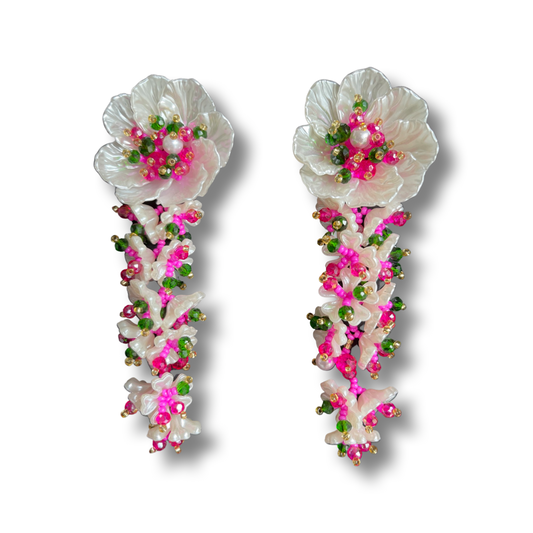 03. White and fuchsia flower earrings