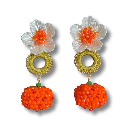 03. Earrings designed in flower and tangerine color white and orange