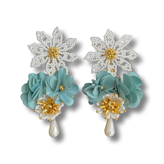 03. Beautiful white flower earrings