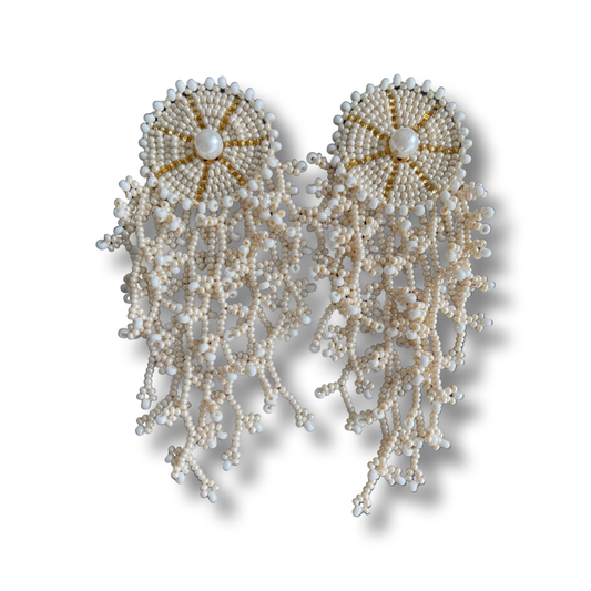 03. Earrings designed with strips of beige and white beads